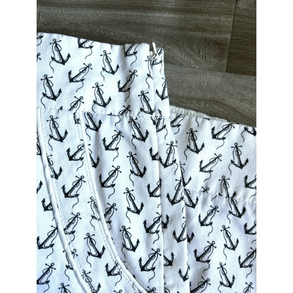 J crew Skirt‎ size 2 nautical theme anchors black and white